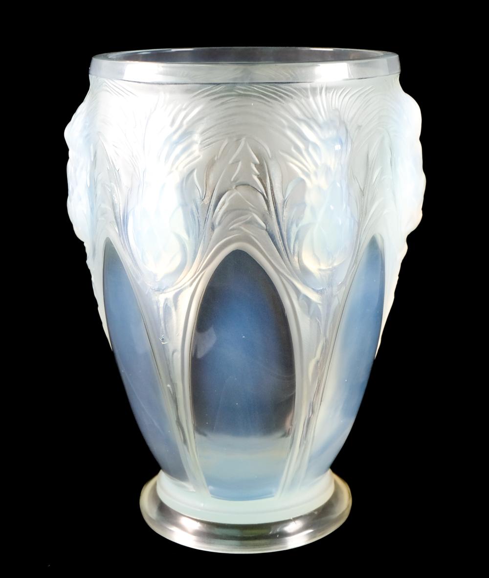 VERLYS FRENCH ART GLASS OPALESCENT 2d4357