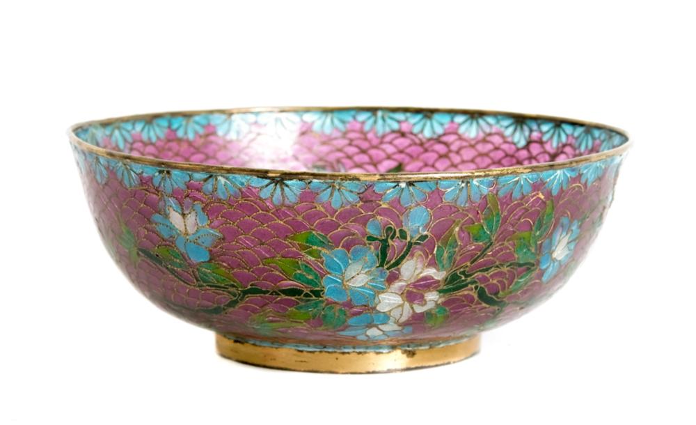 CHINESE PLIQUE A JOUR BOWL ON CIRCULAR