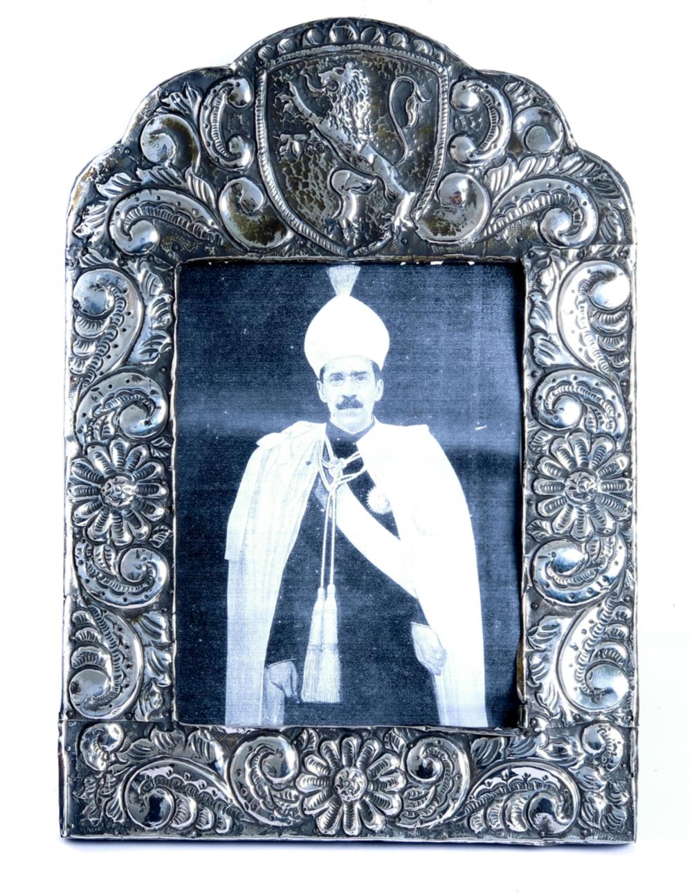 LARGE ORNATE 900 SILVER PHOTO FRAME  2d47aa