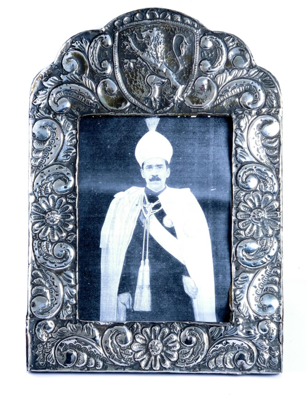 LARGE ORNATE 900 SILVER PHOTO FRAME,