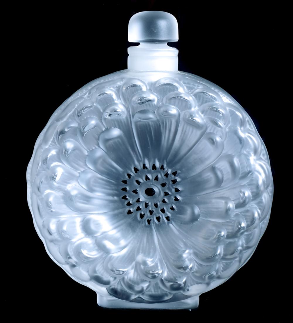 LARGE LALIQUE DAHLIA CRYSTAL SCENT