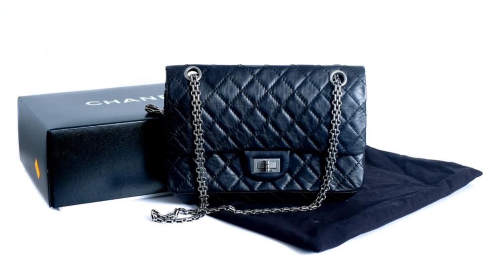 CHANEL BLACK LAMBSKIN LEATHER FLAP 2d489b