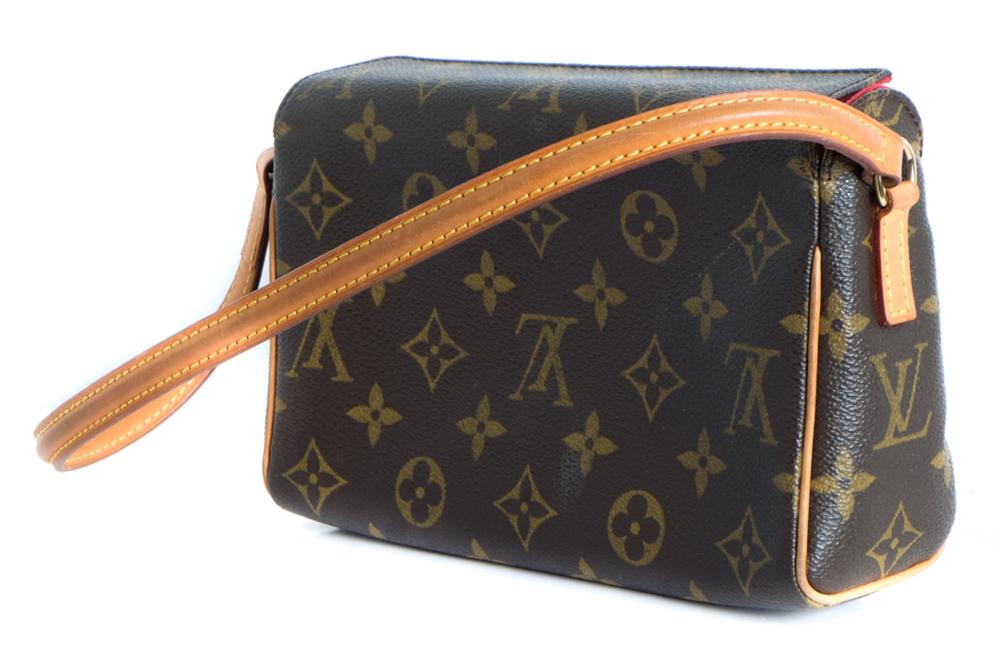 LOUIS VUITTON MONOGRAM CANVAS RECITAL 2d50f0