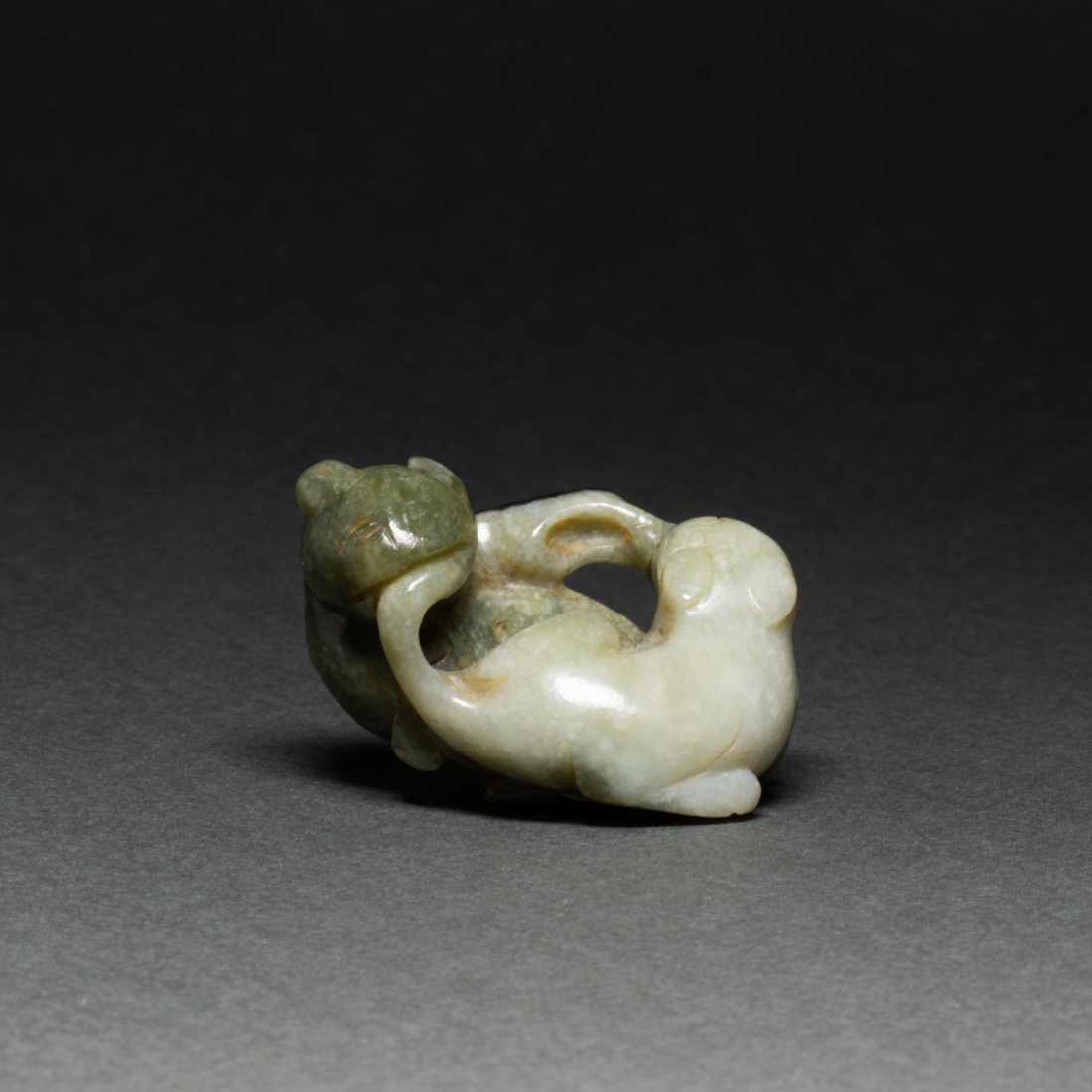 CHINESE CELADON JADE TOGGLE Chinese