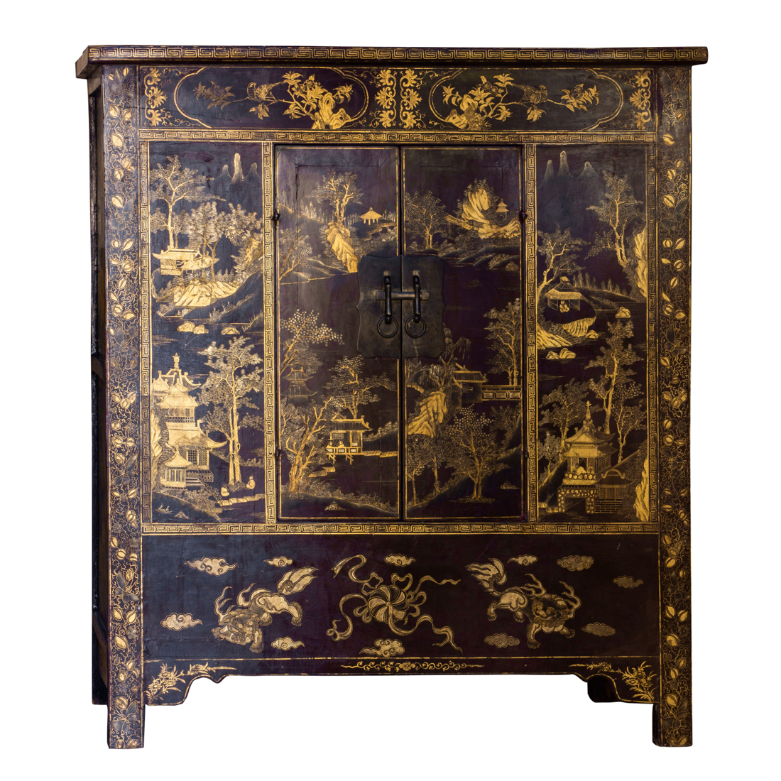 CHINESE GILT LACQUERED CABINET 2d2be9