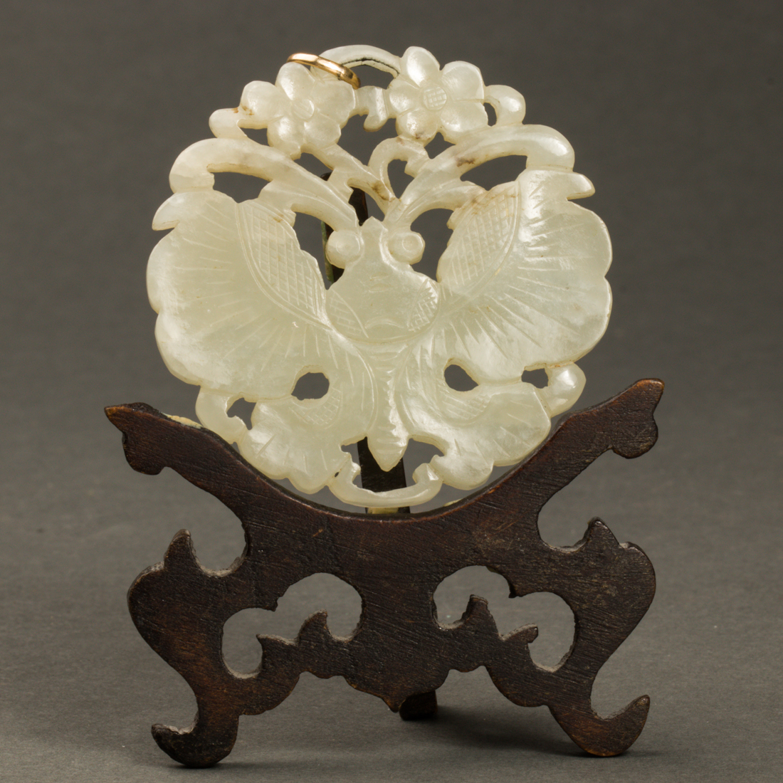 CHINESE WHITE JADE BUTTERFLY PENDANT 2d2d90