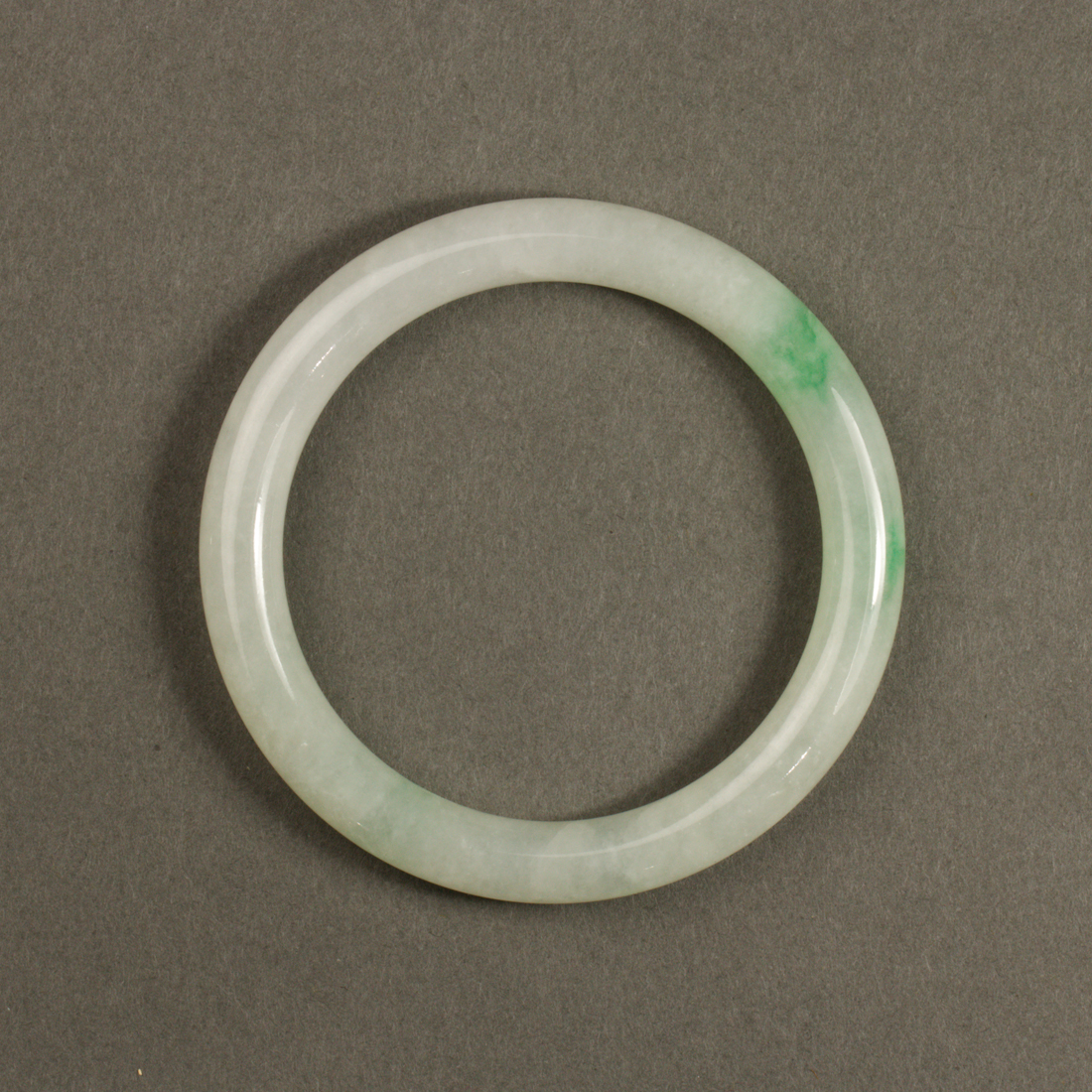 CHINESE JADEITE BANGLE Chinese 2d2d8d
