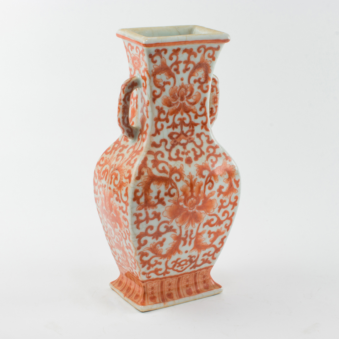 CHINESE IRON RED DECORATED VASE 2d2dba