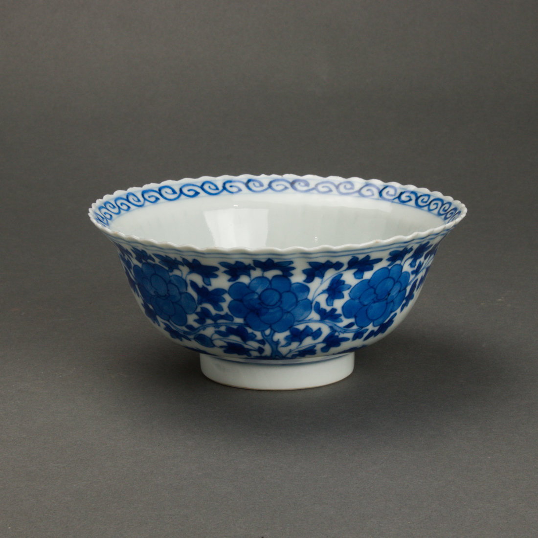 CHINESE BLUE AND WHITE BOWL Chinese