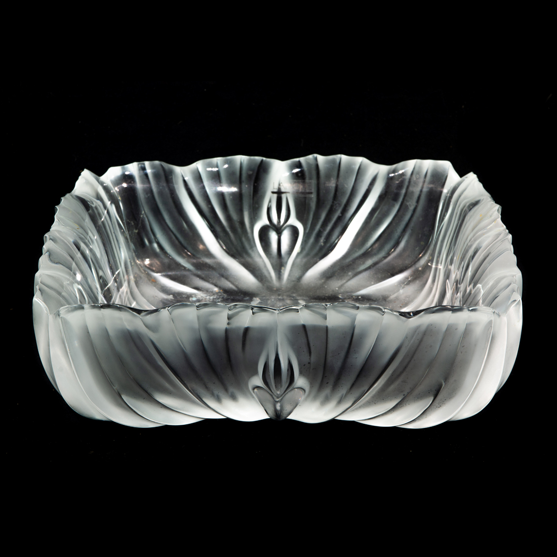 A LALIQUE FROSTED AND CLEAR GLASS