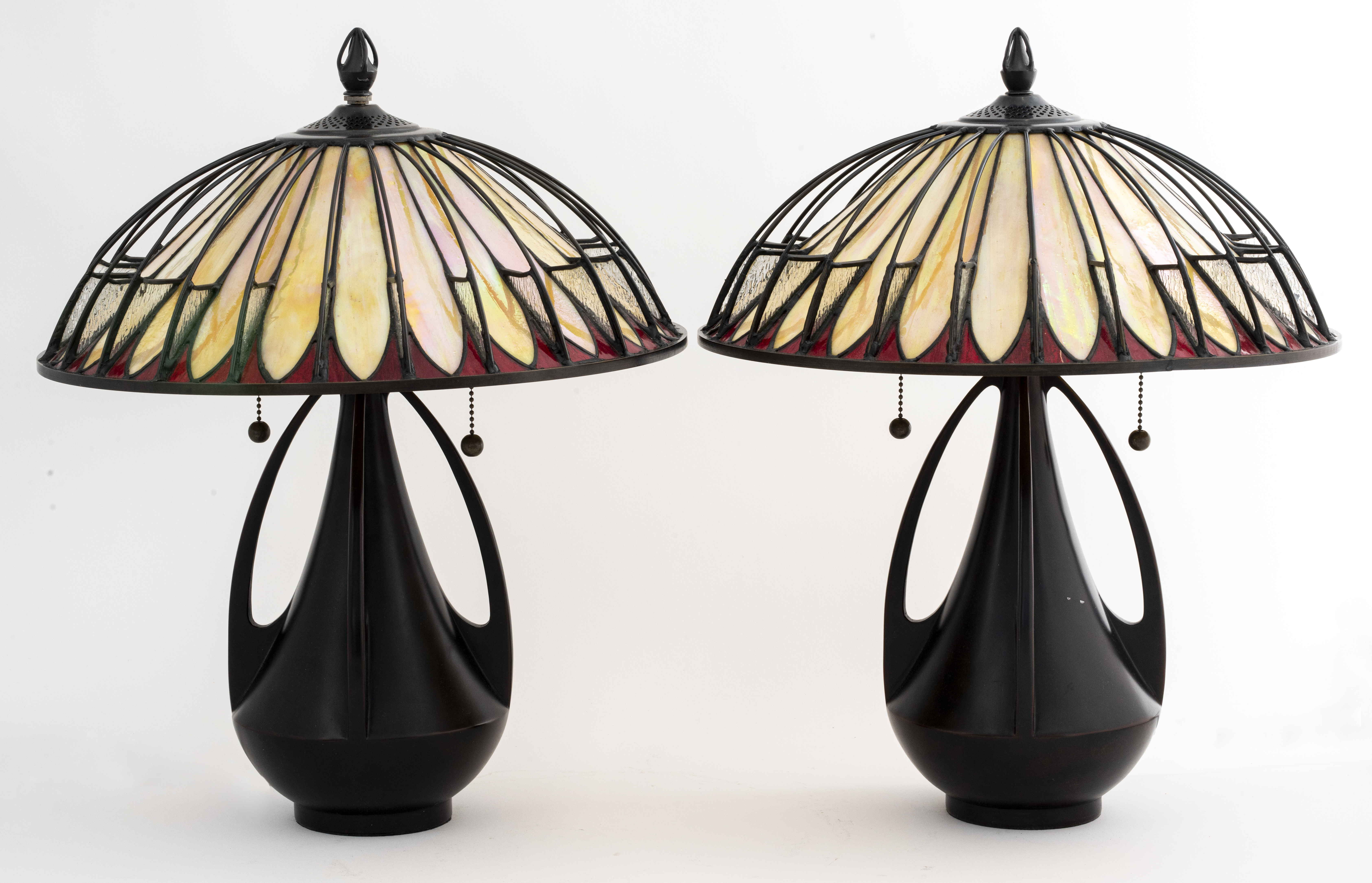 QUOIZEL ARTS & CRAFTS MANNER TABLE LAMPS,