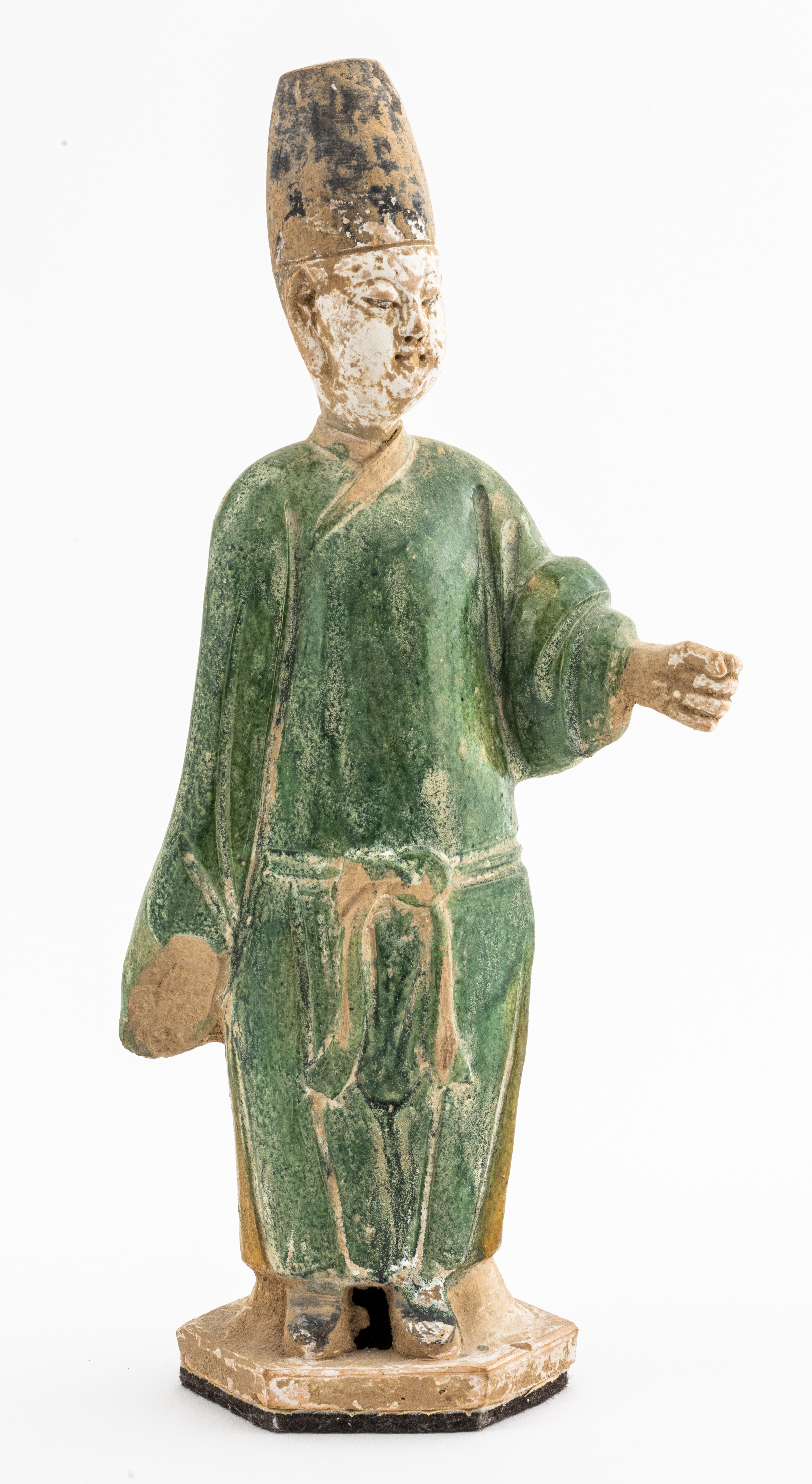 CHINESE MING DYNASTY POTTERY ATTENDANT 2d38fe