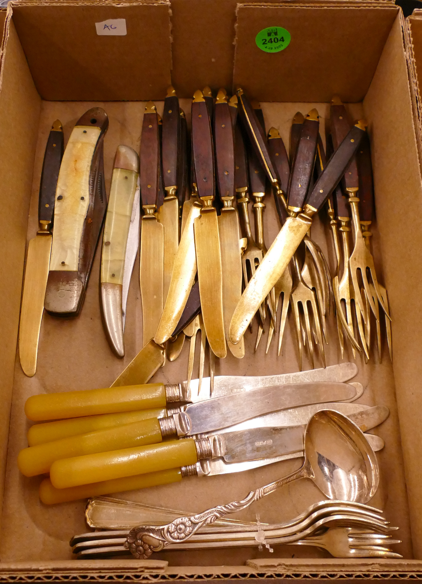 Box Old Flatware and Pocket Knives