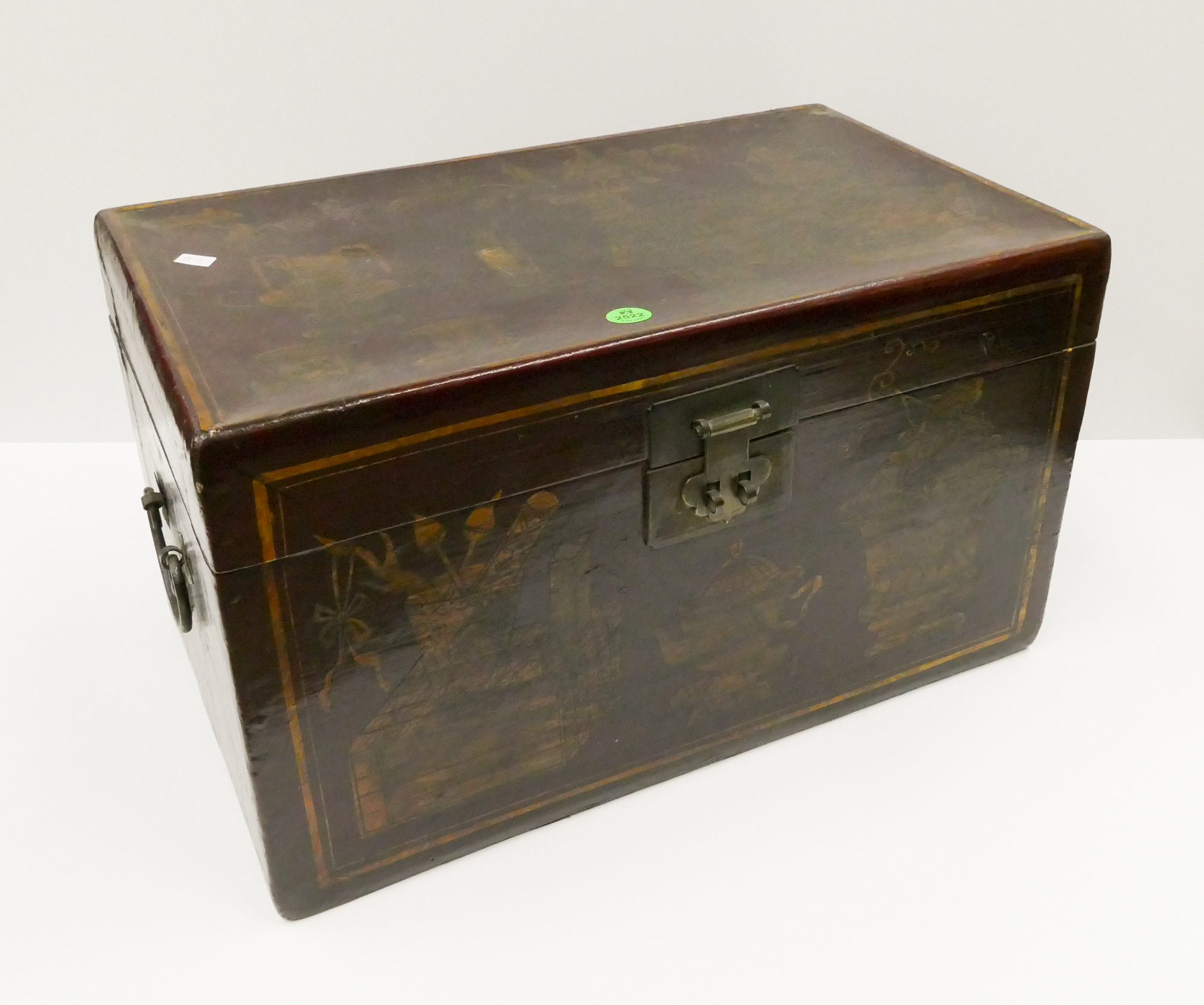 Old Chinese Lacquered Small Trunk 2d6385