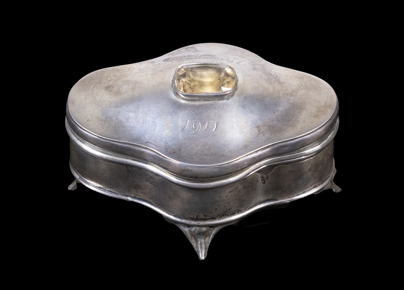 ENGLISH SILVER BOX WITH ROYAL ASSOCIATION 2d66fe