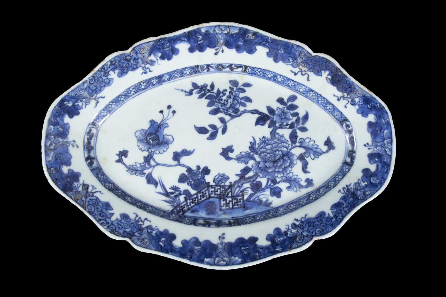 CHINESE EXPORT PORCELAIN OVAL PLATE 2d676e