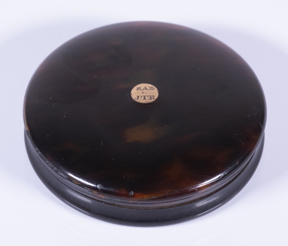 18TH C ROUND CARVED TORTOISESHELL 2d6780