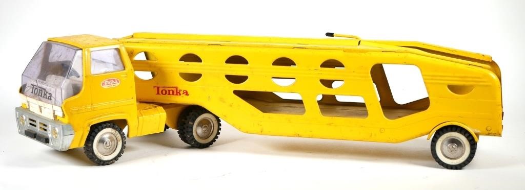 1960S TONKA PRESSED STEEL CAR CARRIER