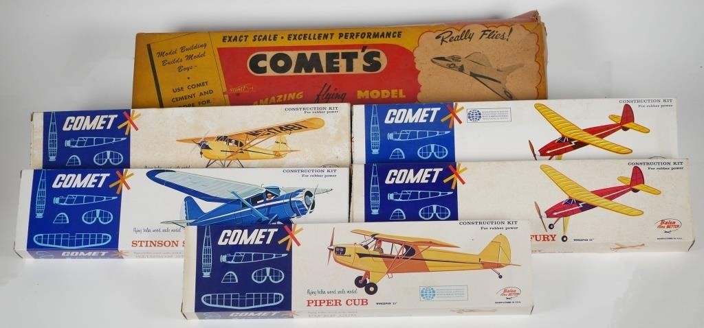 VINTAGE COMET MODEL AIRPLANES IN