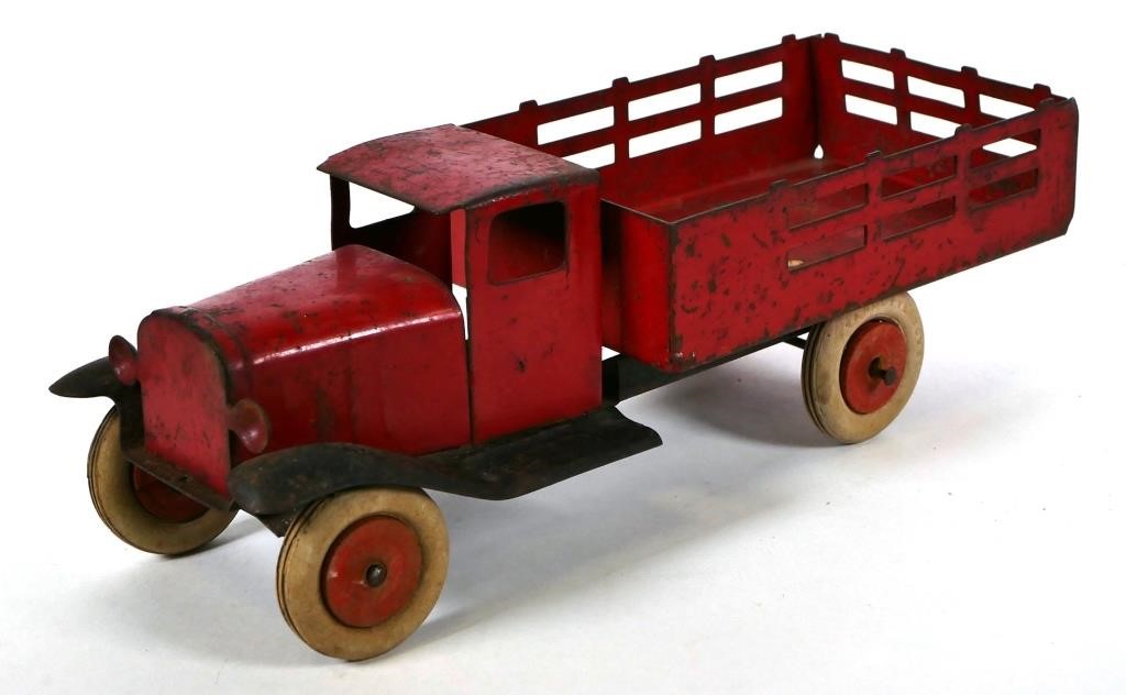 SMALL VINTAGE PRESSED STEEL TRUCKPressed