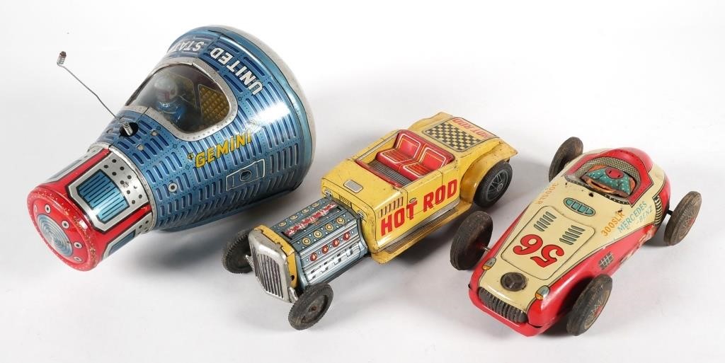 3 VINTAGE TIN LITHO FRICTION TOYSThree 2d69a6