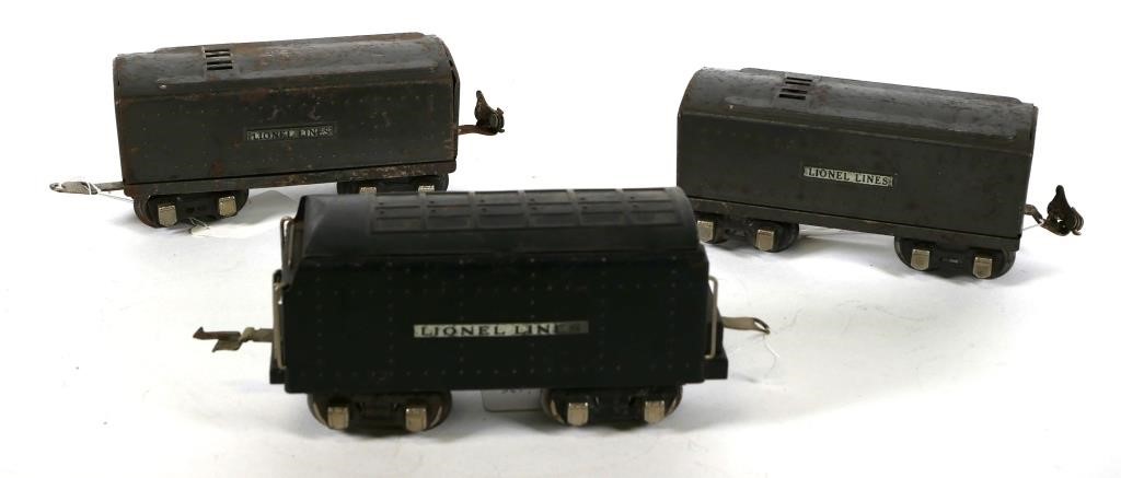 THREE VINTAGE LIONEL TENDERS 2225T  2d69a9