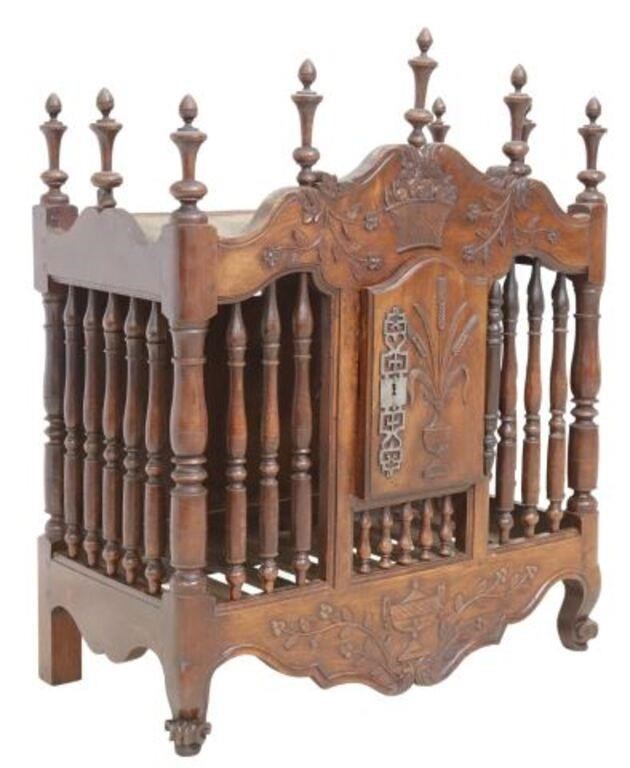 FRENCH PROVINCIAL WALNUT SPINDLED 2d6c3c