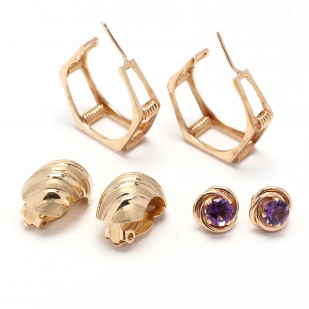 THREE PAIRS OF GOLD EARRINGS To 2d6f45