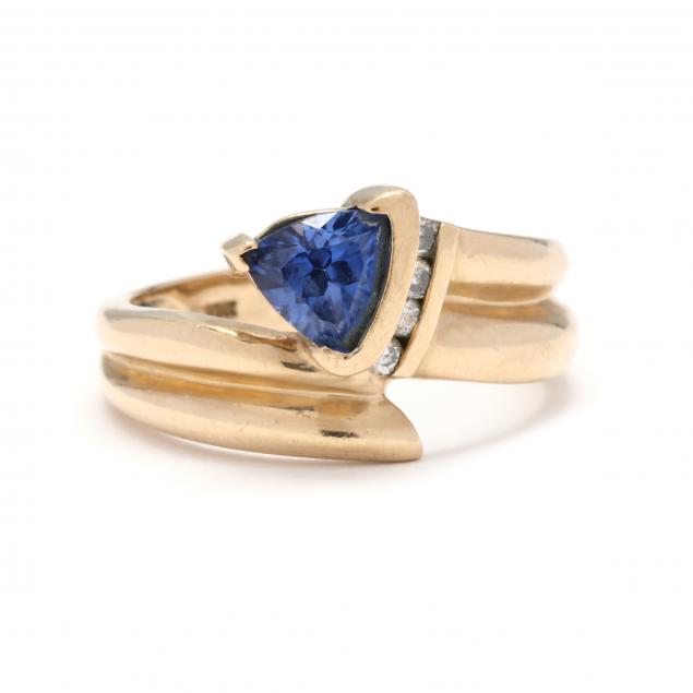 GOLD TANZANITE AND DIAMOND RING 2d6f85