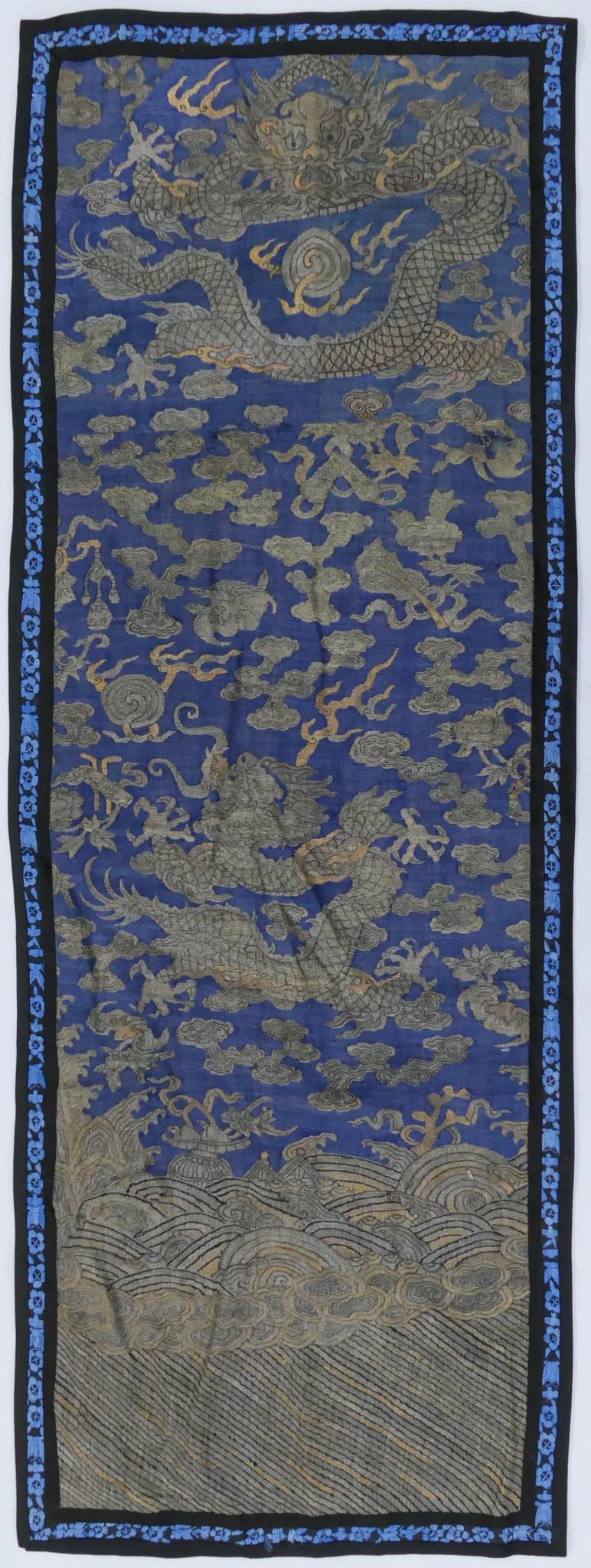 Chinese 18th Cent Imperial Dragon 2d746a