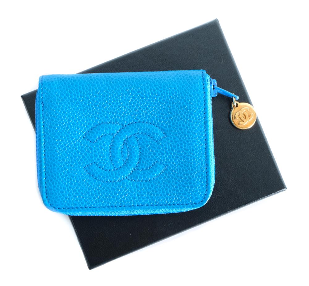 CHANEL BLUE CAVIAR LEATHER COIN 2d51a6