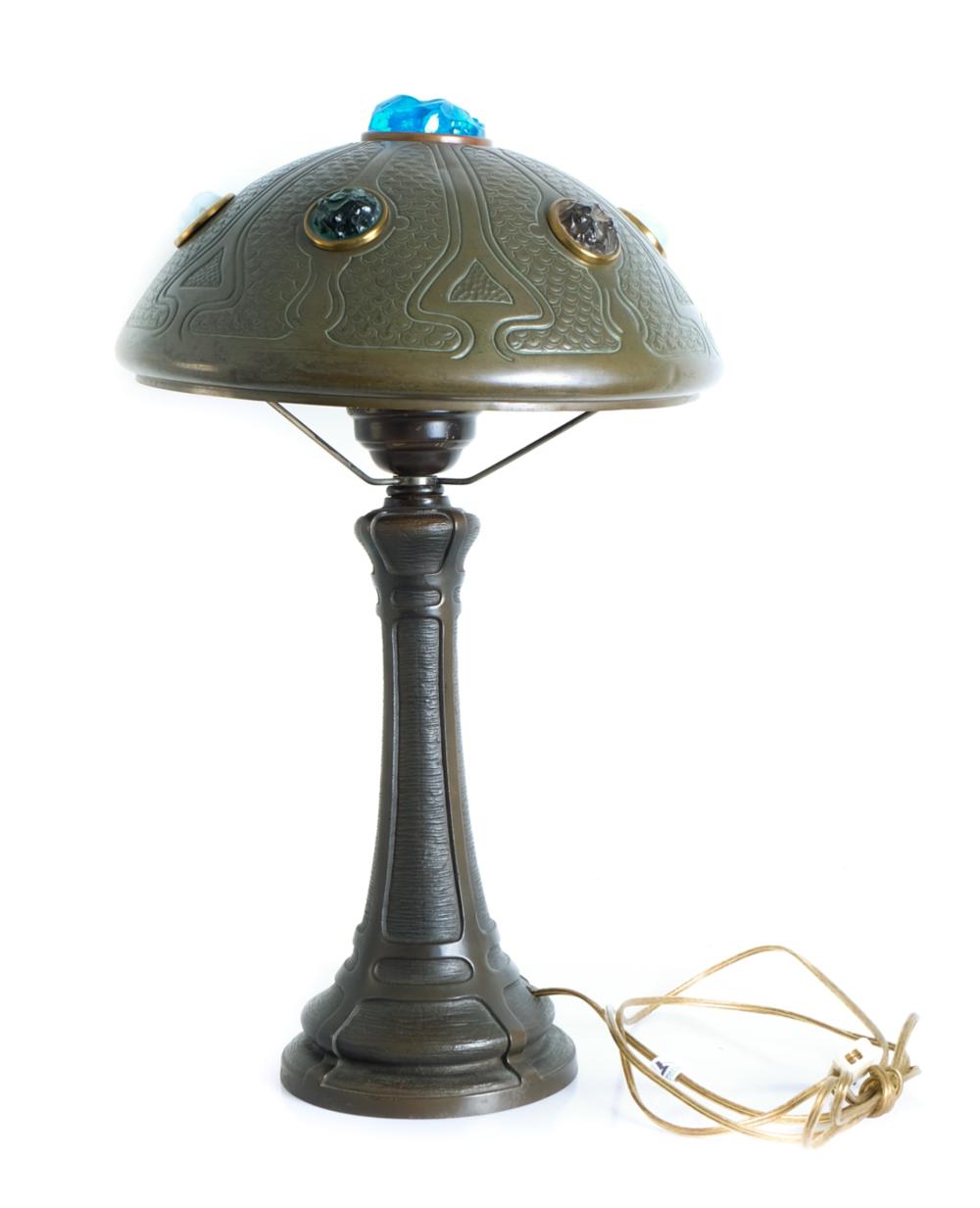 Blue-opalescent-lamp