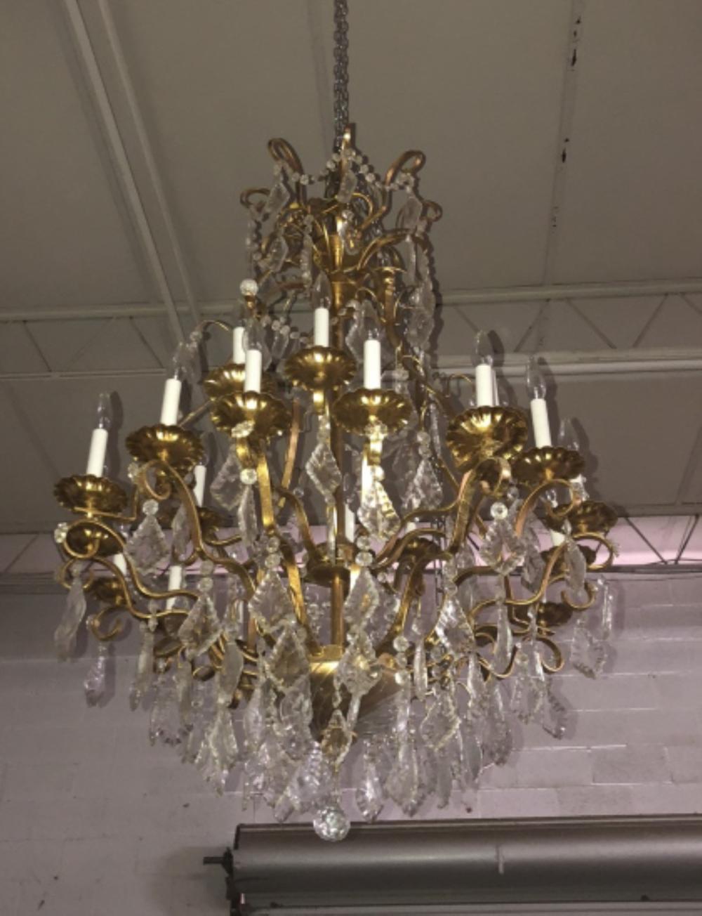 LOUIS XV STYLE 24 LIGHT CRYSTAL