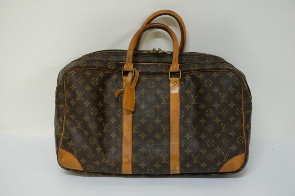 LOUIS VUITTON TRAVEL OVERNIGHT 2d5452