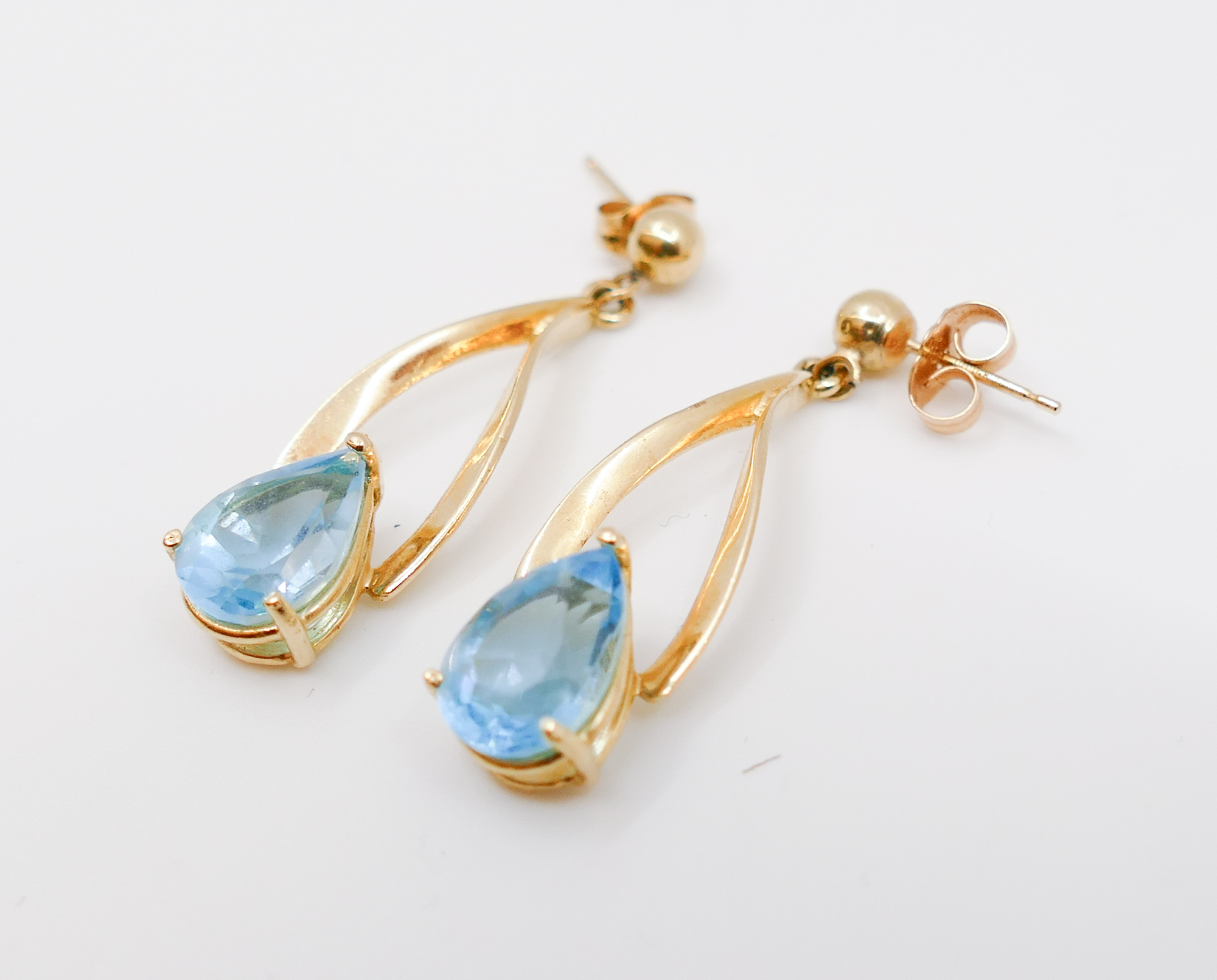 Pair 14K Blue Topaz Drop Earrings  2d5fae