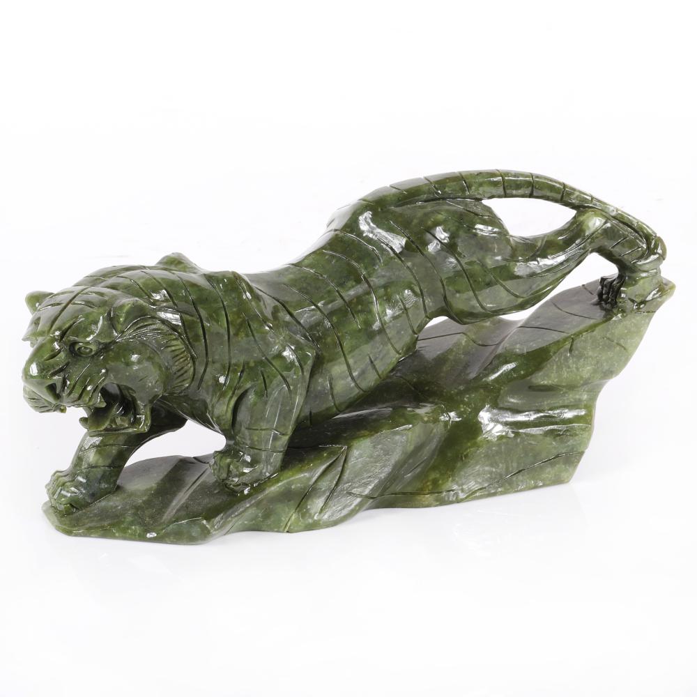 LARGE CHINESE CARVED NEPHRITE JADE