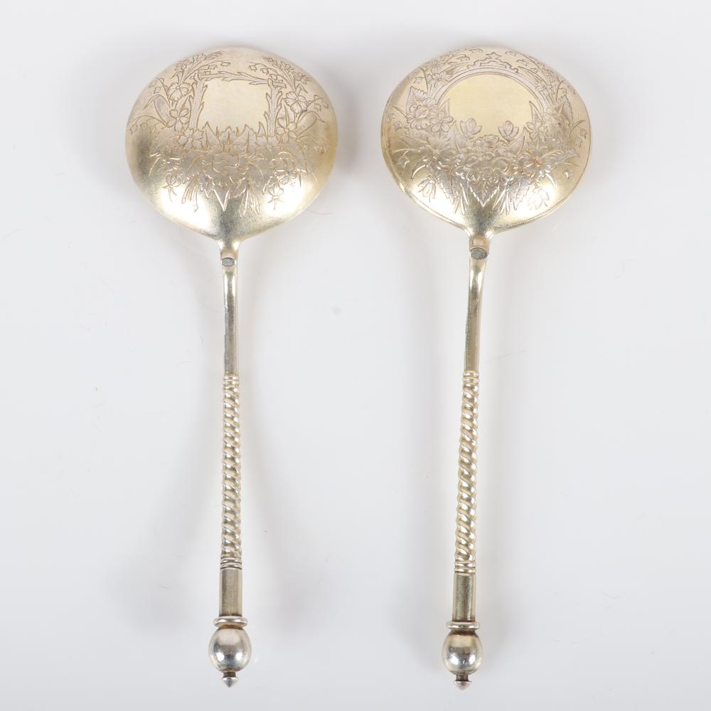 PAIR OF RUSSIAN GILT SILVER SERVING 2d8c94