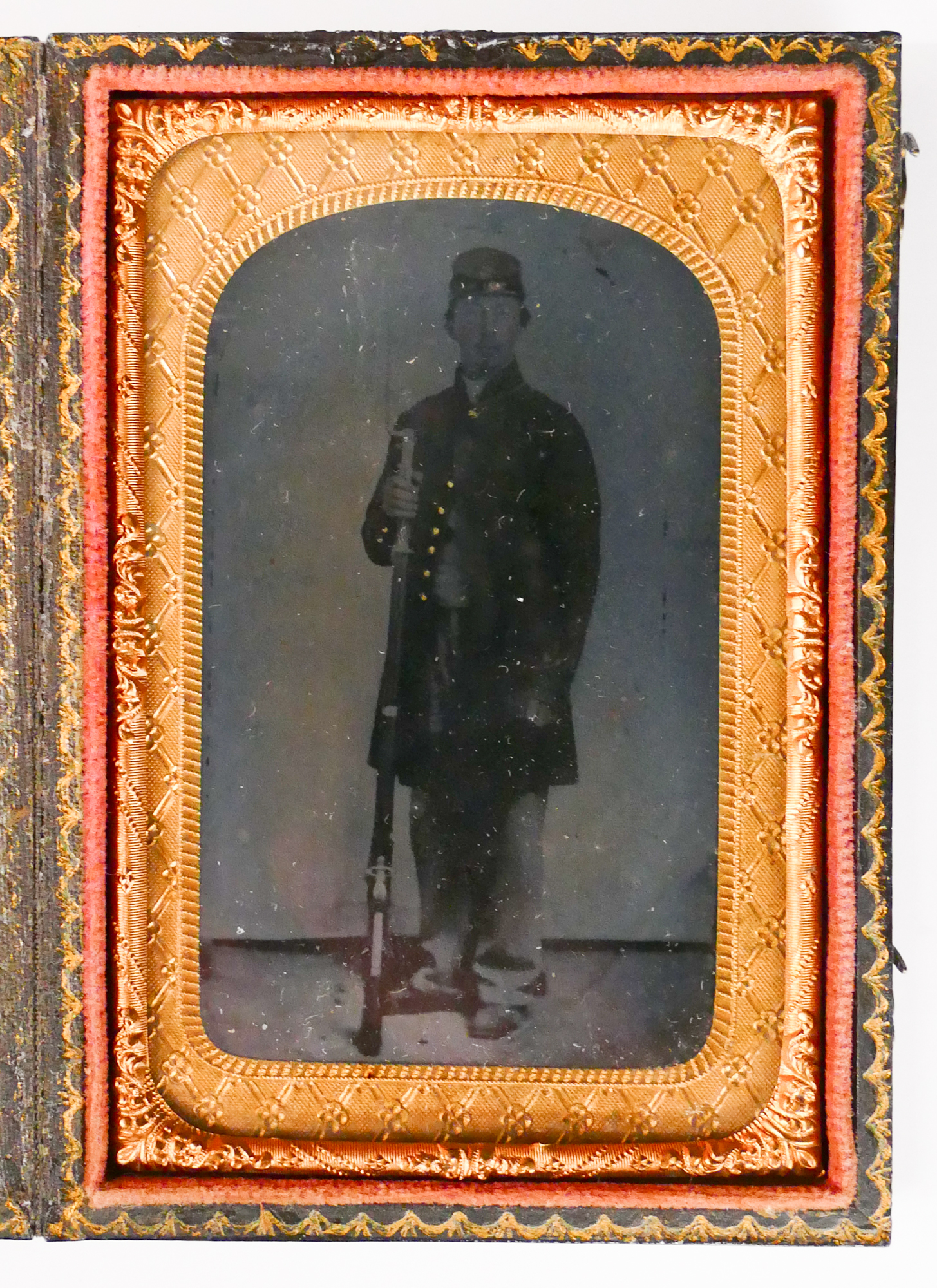 CDV Size Tintype Portrait of Soldier 2d9a77