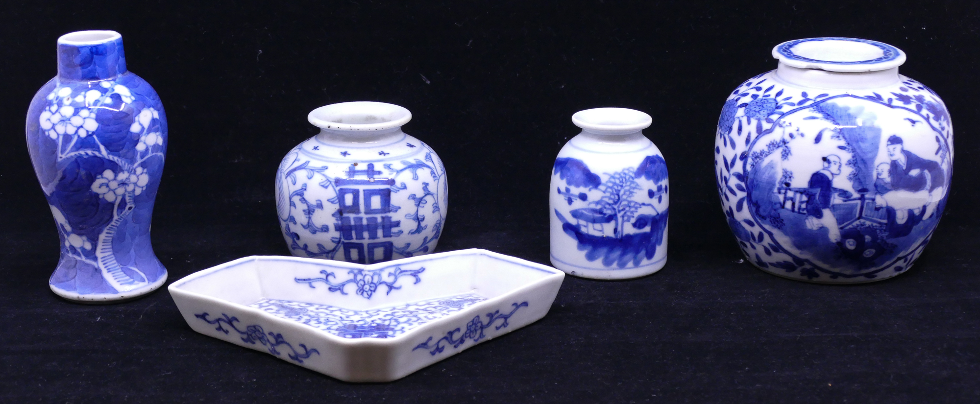 Box 5pc Chinese Qing B&W Porcelain-
