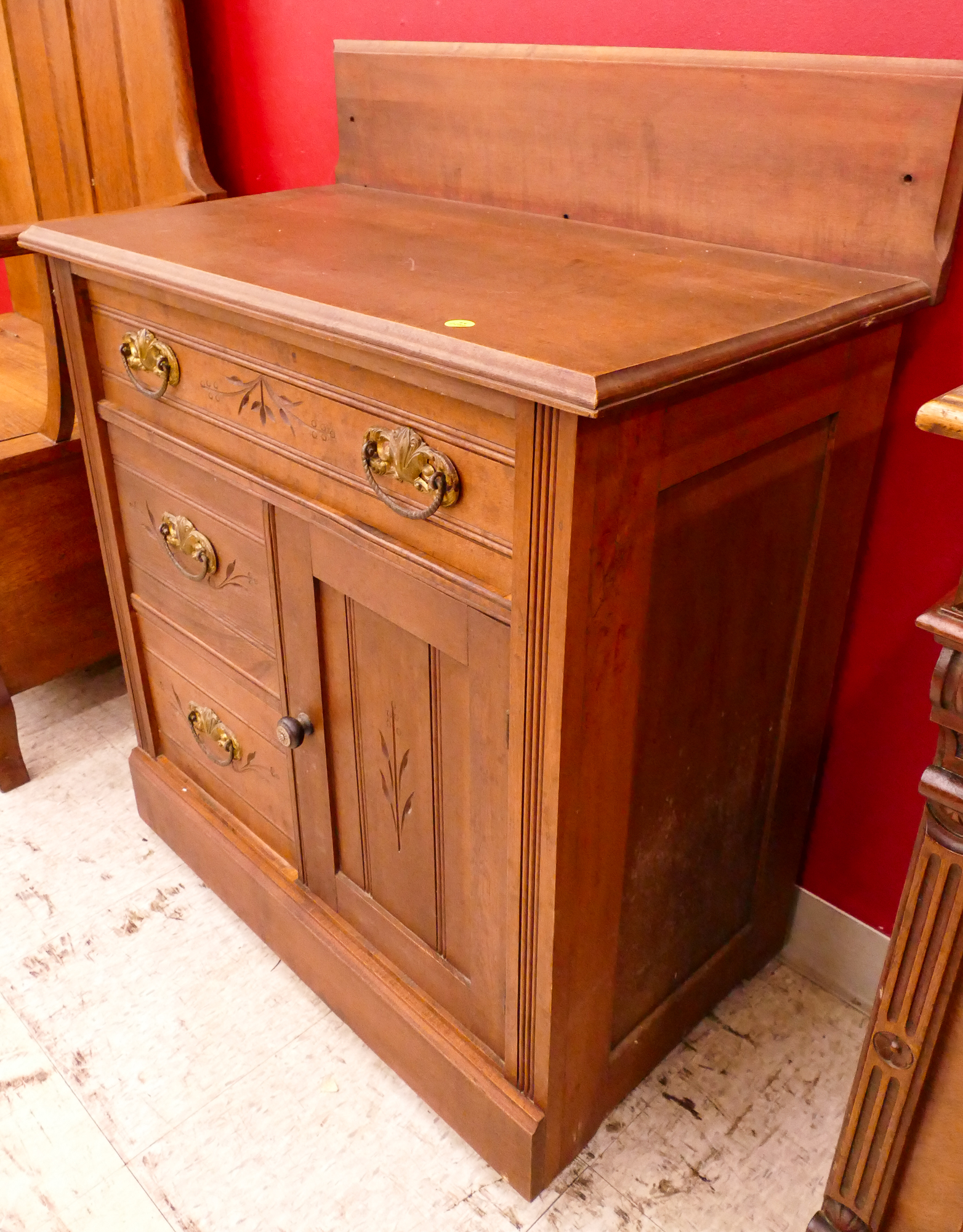 Victorian Spoon Carved Commode-