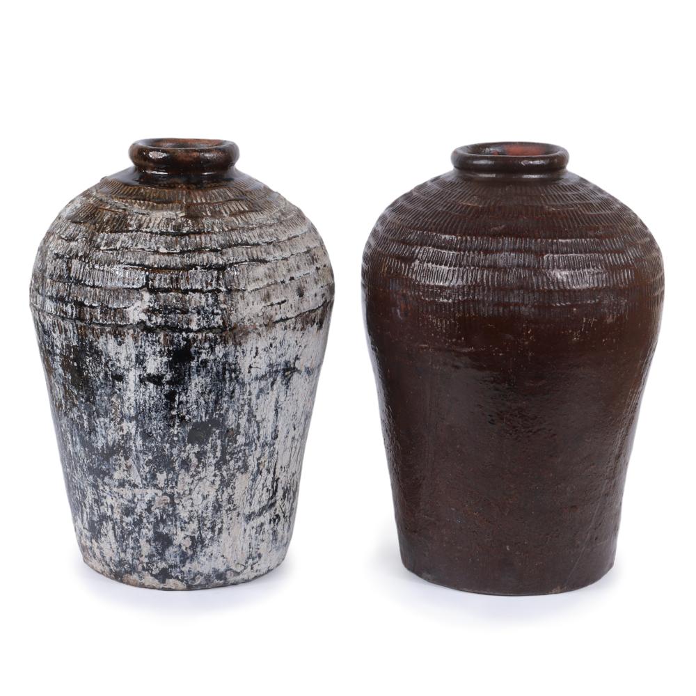 TWO JAPANESE SHIGARAKI POTTERY