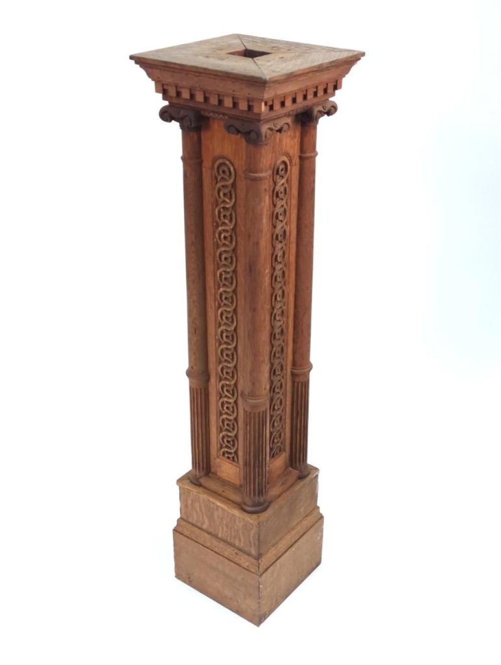 ANTIQUE SOLID WOOD NEWEL POST WITH