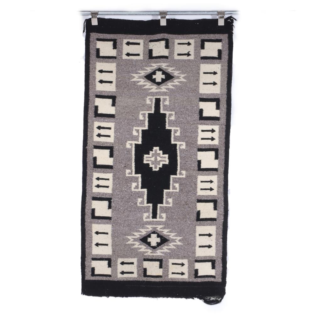 LARGE NAVAJO SOUTHWEST STYLE ARROW 2d7c2f