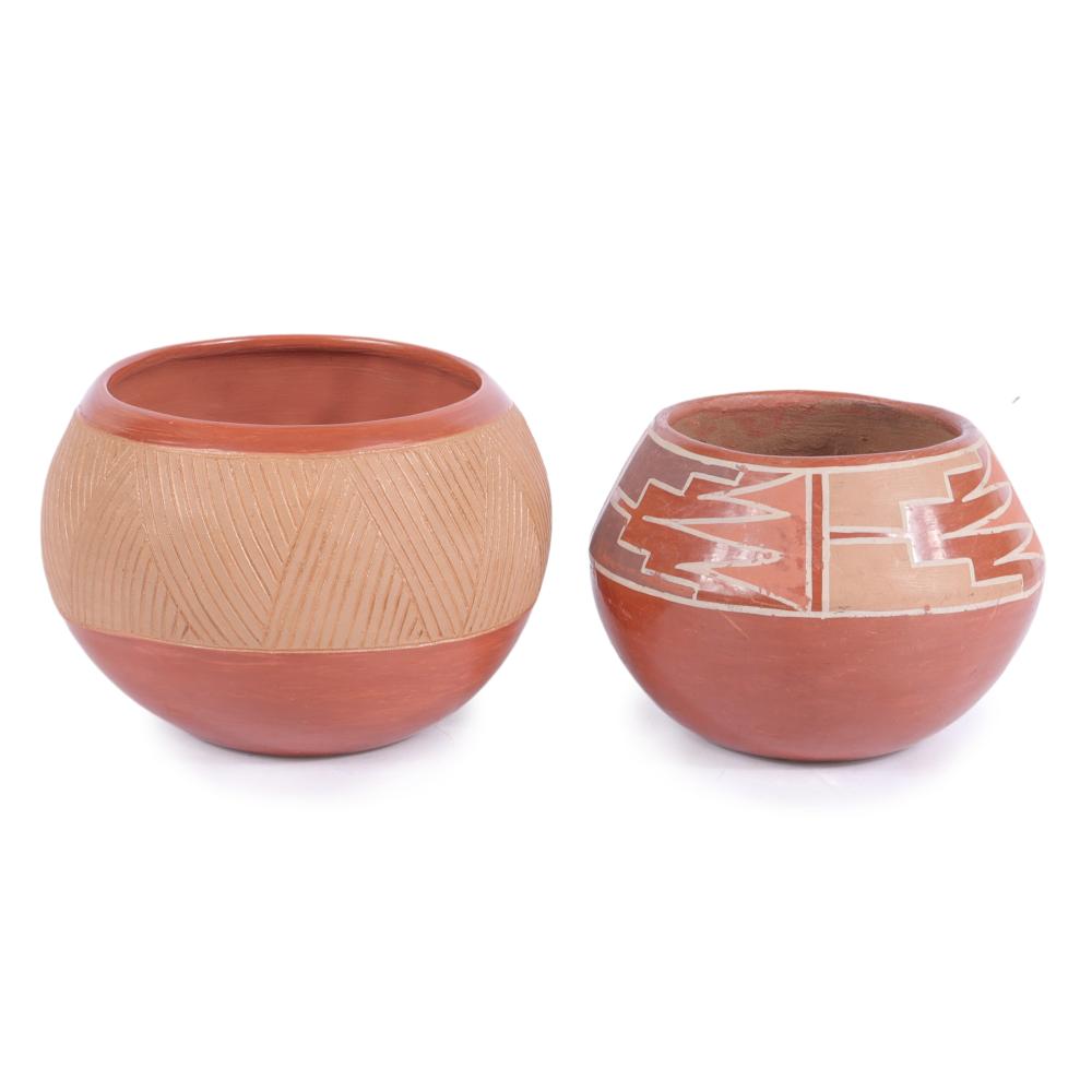 TWO NATIVE AMERICAN POTS INCLUDING 2d8019