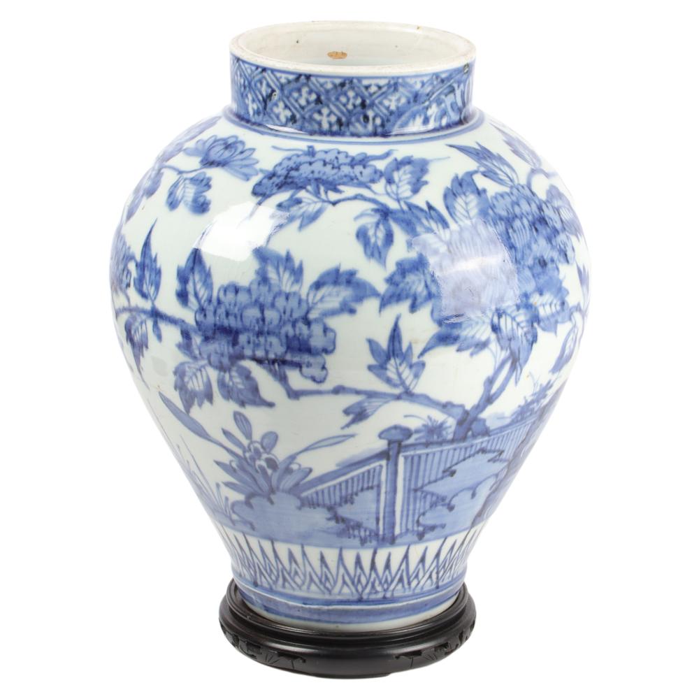 LARGE JAPANESE KO IMARI BLUE AND