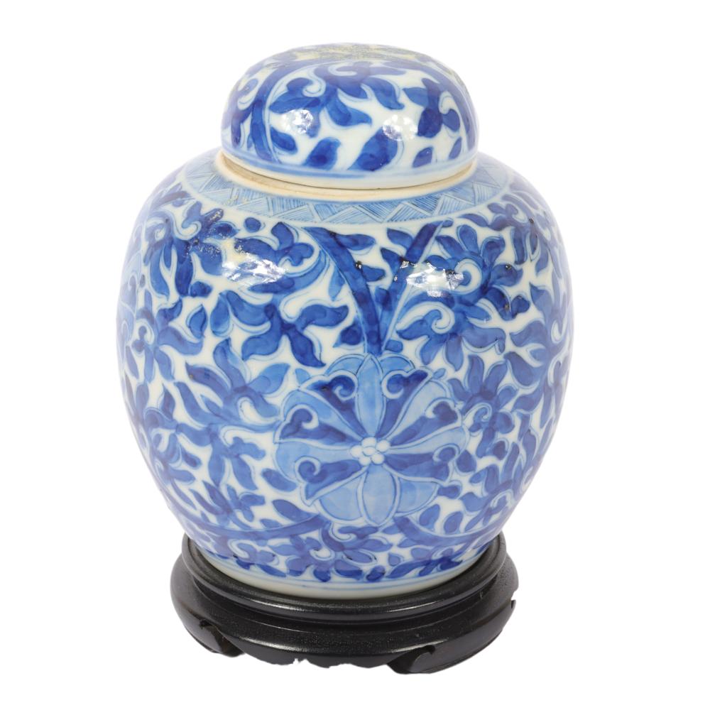 CHINESE PORCELAIN BLUE AND WHITE