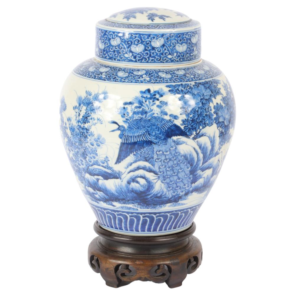 LARGE ANTIQUE CHINESE BLUE / WHITE