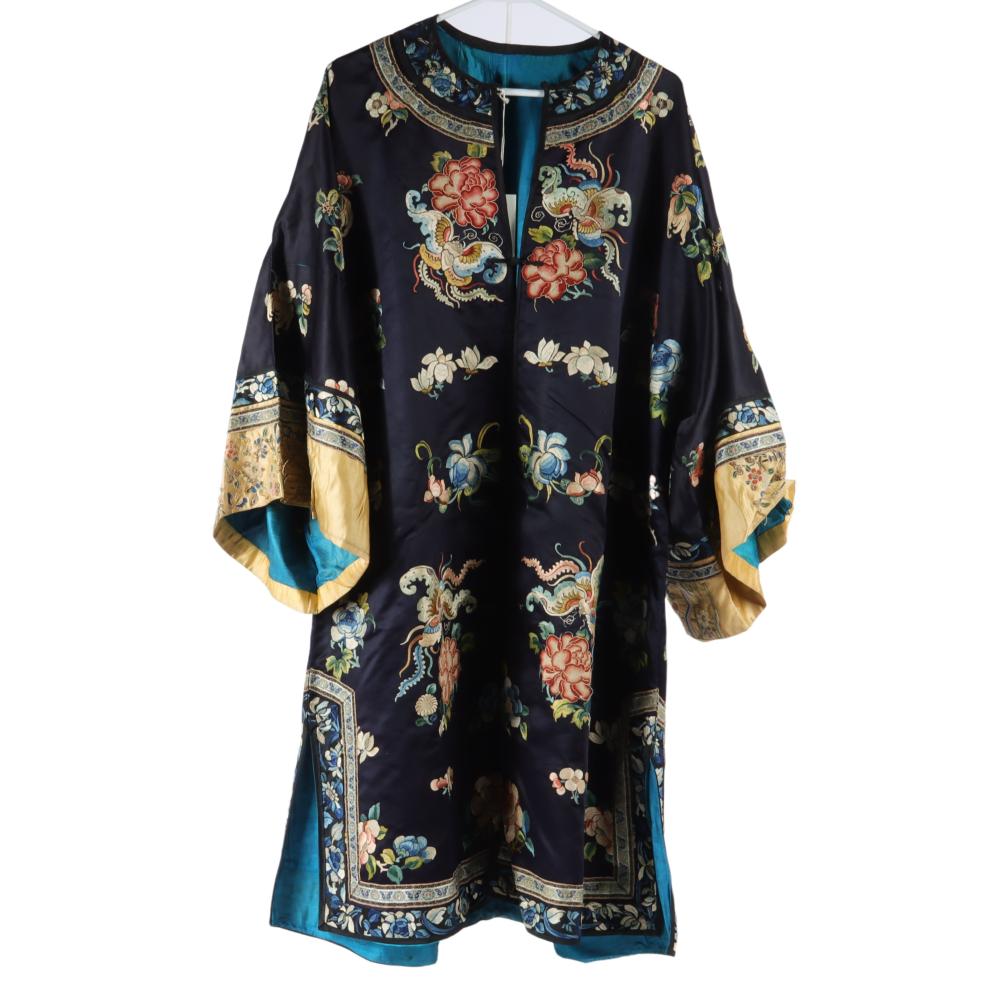 CHINESE QING EMBROIDERED WOMENS SILK