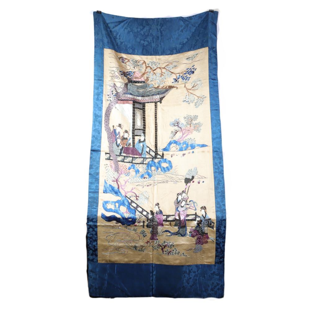 CHINESE SILK EMBROIDERY PANEL WITH 2d8695