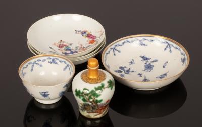 A group of Chinese porcelain pieces,